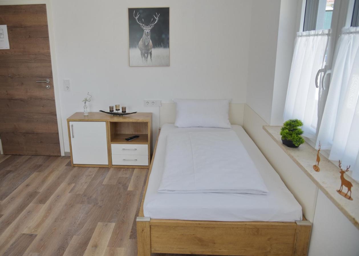 Boardinghouse Jungwirth-Wohnzeit 호텔 Demling 외부 사진